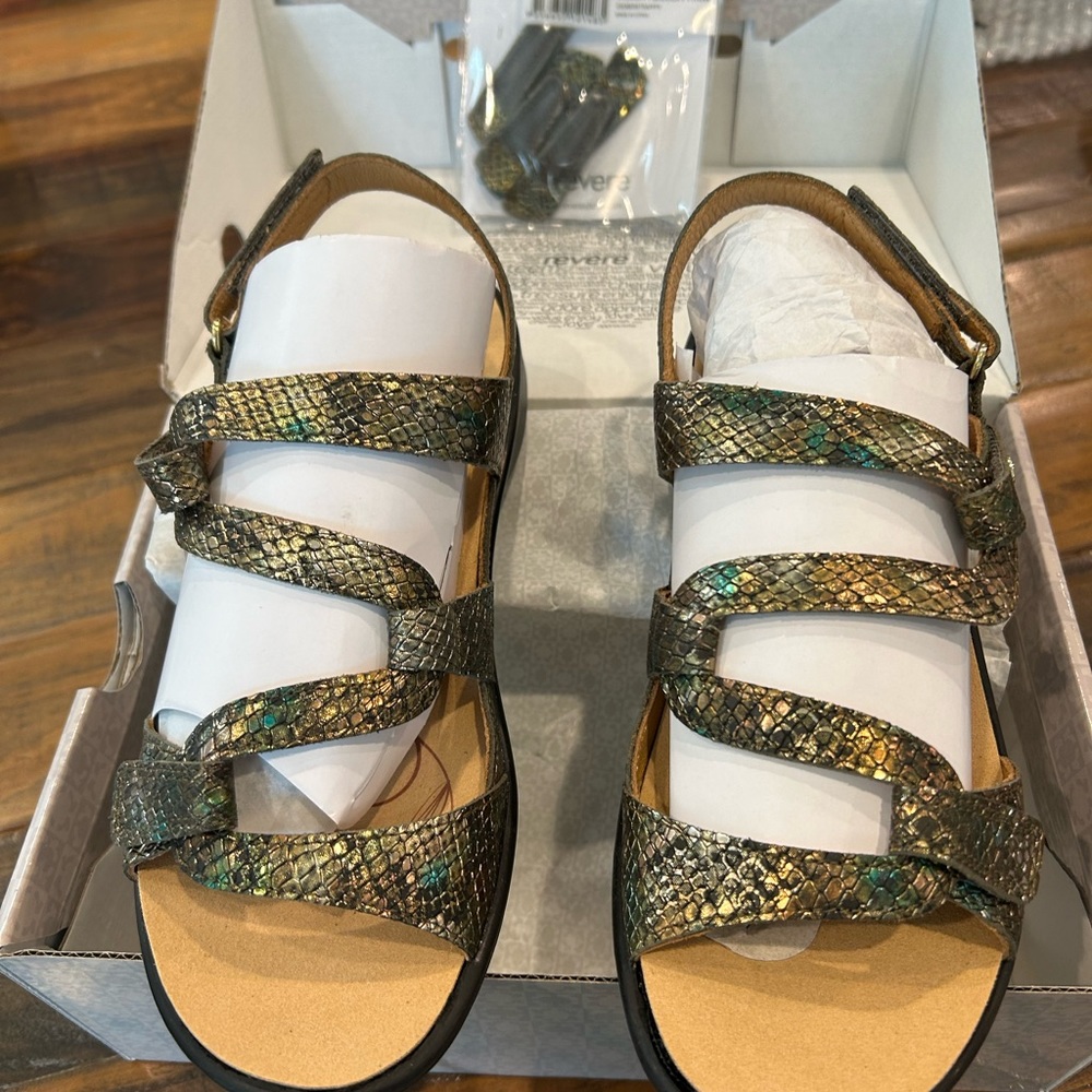 NEW Revere Orthotic Sandal
